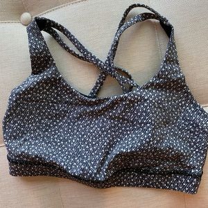 Lululemon energy bra- size 6